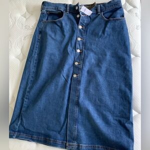 Banana Republic Button Front Denim Skirt- women’s size 14